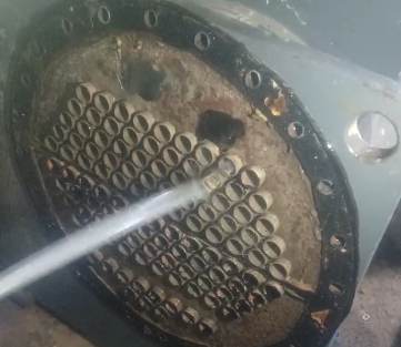 冷水機(jī)組冷凝器結(jié)垢怎么處理 冷水機(jī)組冷凝器結(jié)垢怎么處理