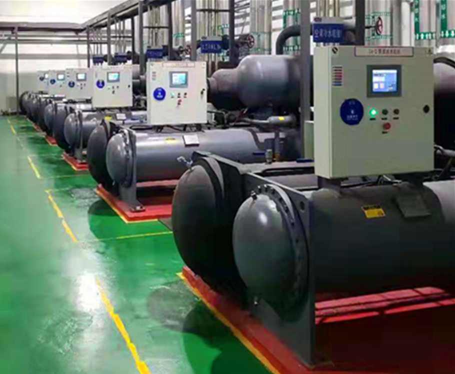 螺桿式冷水機產(chǎn)生異味的可能原因是什么？