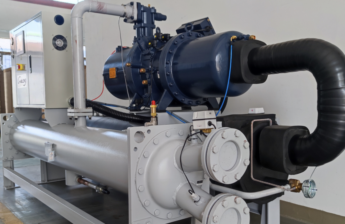 螺桿冷水機(jī)在工業(yè)領(lǐng)域的四大關(guān)鍵作用